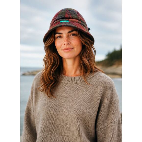 PACCBET Rassvet Plaid Fleece Lined Bucket Hat Made in Italy NWT Adjustable